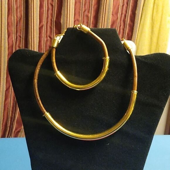 Vintage Gold Tone Metal/ leather Choker Necklace & Bracelet Granny Chic - Picture 1 of 6